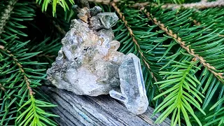 Snowy crystal digg with beautiful finds!