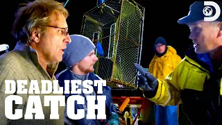 Empty Pots Cause a Fight on Sig's Boat | Deadliest Catch