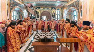 У Неділю жон-мироносиць Предстоятель звершив Божественну літургію у Києво-Печерській Лаврі