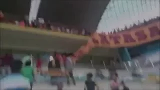 Kayserispor fans steal half flag of Galatasaray 10.09.2016