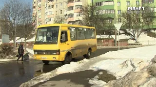 Рівняни масово скаржаться на розклад громадського транспорту