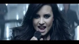 Demi Lovato Premieres "Heart Attack" Music Video