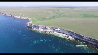 Вид на пгт. Черноморское Крым тарханкутское побережье с высоты птичьего полета