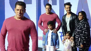 Salman Khan Kisses Niece Ayat Sharma Forehead As He Posed With Aayush & Arpita At Ruslaan Premier