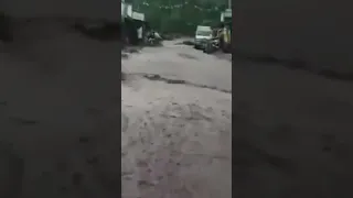 Natural hazard! Devastating flood sweeps away cars in Yercaud, Tamil Nadu, India 10