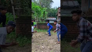 देशी cricket 😂😂#funny #realfools #surajroxfunnyvibeo #vikramcomedyvideo #dosti #cricket