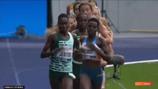 Letesenbet Gidey 5000m breaking the world record, Faith Kipyegon