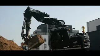 Liebherr R920 compact black Miloc Tp