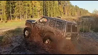 Nissan Patrol Y60 on 38,5" in deep water.