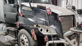 Rebuilding a Freightliner Cascadia/ hood fiberglass repair / repair video nr.4