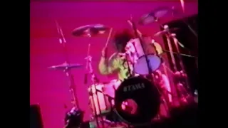 Nirvana Live at Osaka, Japan (Kokusai Koryu Center) 92 (new clip)