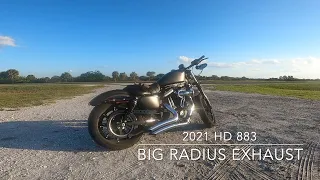 2021 HD 883 Iron Vance and Hines Big Radius Exhaust