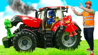 Si è rotto il trattore dei PJ Masks. Supereroi alla fattoria. Giocattoli per bambini