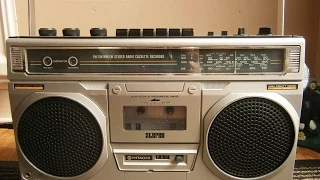 80s Hitachi TRK 734OE Stereo boombox demo