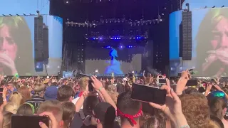 Billie Eilish - ocean eyes LIVE (Reading Festival 2019)