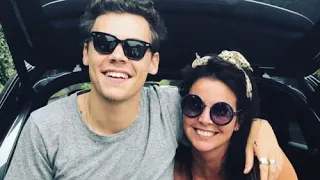 Harry Styles + Anne Twist - All I can do is hold you tight.