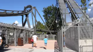 Популярный и экстримальный аттракцион Раптор в Гардаленд. Raptor in Gardaland