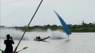 แรงทั้งคู่ แรงจนบิน คนขับปลอดภัยทั้งคู่ 200+KM/H﻿ Accident!! Drag Racing Long-tail Boat