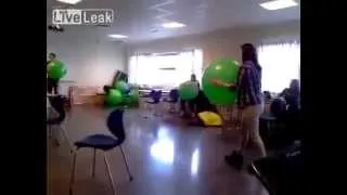 Девушка с шарами / Girl with balloons