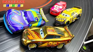 PIXAR CARS DORADO RAYO MCQUEEM SUPER TRACK