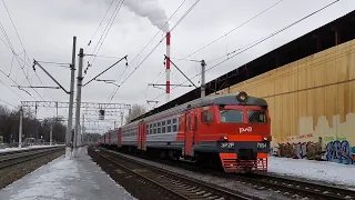 Электропоезд ЭР2Р - 7054 с пригородным сообщением