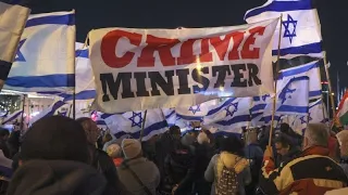 Tens of thousands of Israelis join anti-government protests