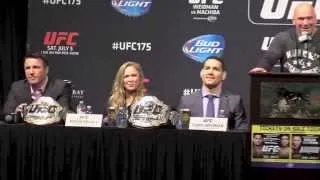 Chael Sonnen Gets a Serenade, Ronda Rousey Gets Hit On