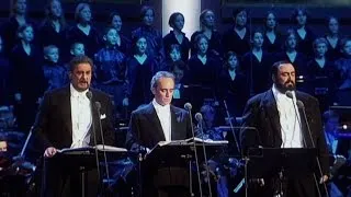 Per le feste torna nei cinema il concerto di Natale di Pavarotti