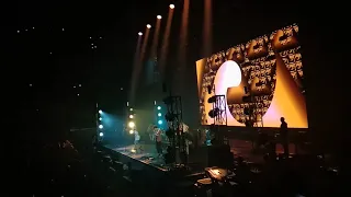 Paramore Live in Manila 2018 - Caught in the Middle