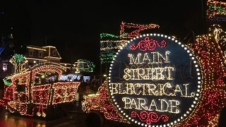 [4K]Main Street Electrical Light Parade Premiere at Disneyland - 1/19/17