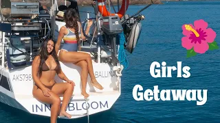 Two girls one sailboat in the Whitsundays - Episode 45