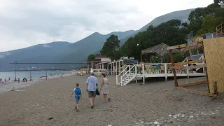 Пляж. Гагра. Отдыхающие. Обзор. Абхазия 18 июля 2019 г.
