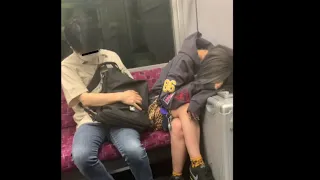 おじさんが電車で寝てる女子大生のお尻を触って痴漢してたので注意してみた