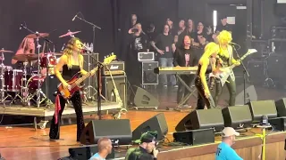 Vixen “Edge of a Broken Heart” live