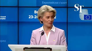 EU grants Ukraine candidate status