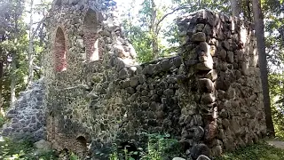 Sigulda, Krimulda Castle outpost wall remnants / Sigulda, Krimuldas Pilsdrupas