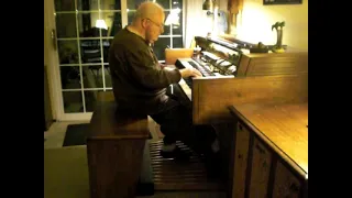 Mike Reed plays "California Dreamin' " on his Hammond Organ