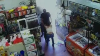 Witnesses Walk Right Past Man Allegedly Kidnapping Woman Inside Store