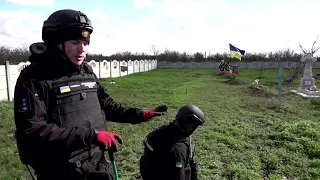 Demining a Ukraine cemetery