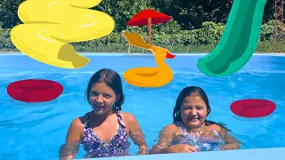 Two Kids How to Swim in the Kids Pool and Plays With Fun Water Toys