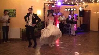 Marti & Peti's funny wedding dance