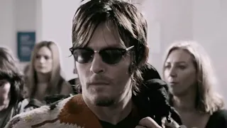 norman reedus at the airport