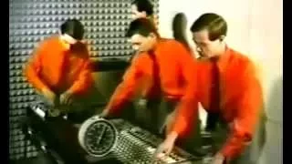 Kraftwerk - The Robots [Music Video 1978]