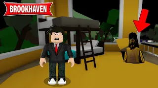 CUIDADO TEM UM FANTASMA NA NOVA CASA NO BROOKHAVEN RP (Roblox)