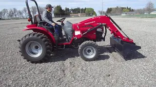 2018 Mahindra 1626 HST MFWA Compact Utility Tractor w/Quick Tach Loader & 60" Bucket