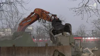 Altes Nashornhaus im Zoo Berlin wird abgerissen - Old rhino house at Zoo Berlin demolished