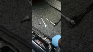 Easiest way to remove a battery from a vw touareg,