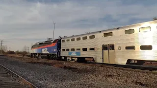 Metra Train going Inbound up close passing the Spaulding Junction, IL. 10/27/22.