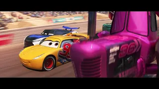 Первая гонка Крус.  Тачки 3 Cars 3