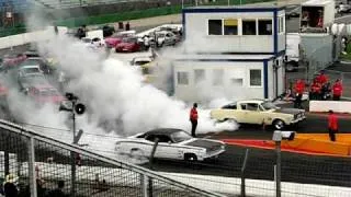 Burnouts Plymouth Barracuda and Plymouth Duster
